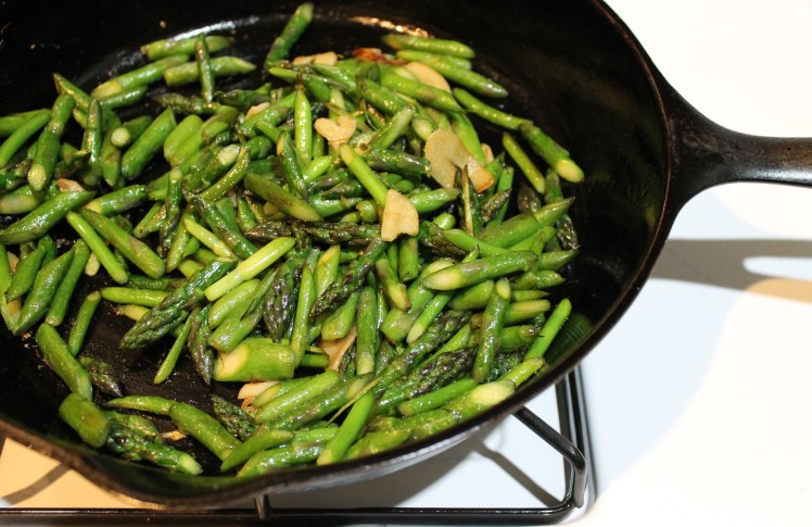 Garlicky asparagus
